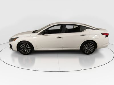 2025 Nissan Altima — interior view