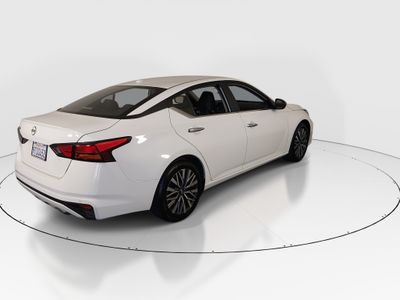 2025 Nissan Altima — photo 7 view