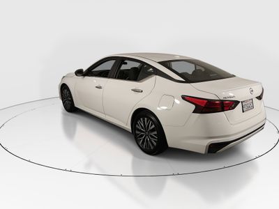 2025 Nissan Altima — detail view