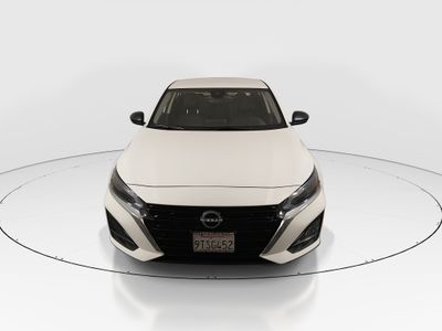 2025 Nissan Altima — side profile view