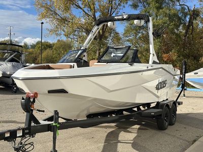 2025 Axis Wake Research T220 - Photo 1