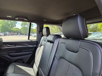 2026 Jeep Grand Cherokee — photo 7 view