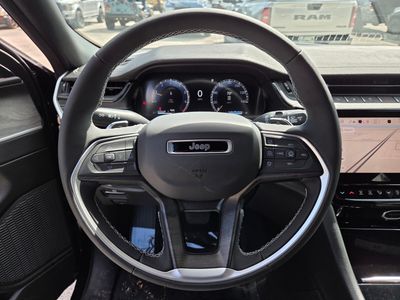 2026 Jeep Grand Cherokee — photo 16 view