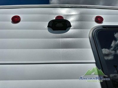 2025 Forest River RV Wildwood X-Lite - Photo 33