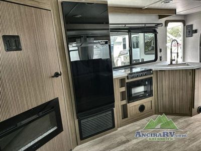 2025 Forest River RV Wildwood X-Lite - Photo 9