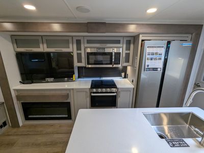 2026 Alliance RV Avenue — photo 11 view