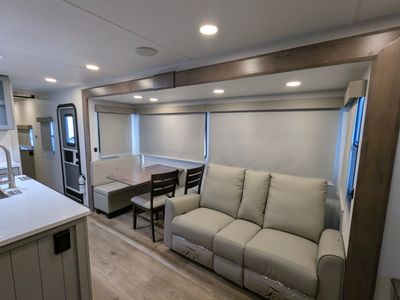 2026 Alliance RV Avenue — photo 7 view