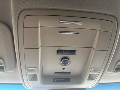 2019 Chevrolet Suburban - Photo 15