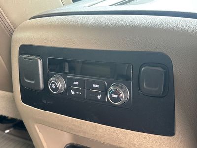 2019 Chevrolet Suburban - Photo 28
