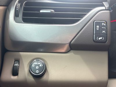 2019 Chevrolet Suburban - Photo 23