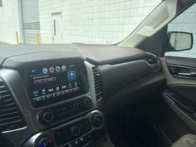 2019 Chevrolet Suburban - Photo 14