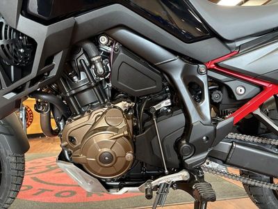2025 Honda Africa Twin - Photo 11