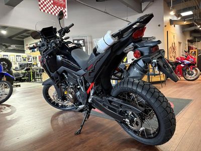2025 Honda Africa Twin - Photo 3