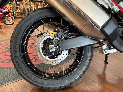 2025 Honda Africa Twin - Photo 15