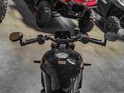 2026 Yamaha XSR900 - Photo 8