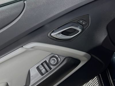 2023 Chevrolet Camaro - Photo 14