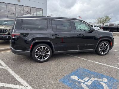 2022 Jeep Wagoneer - Photo 31