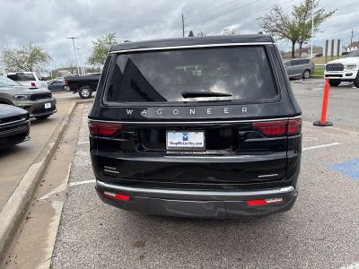 2022 Jeep Wagoneer - Photo 24