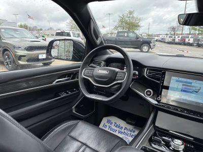 2022 Jeep Wagoneer - Photo 49