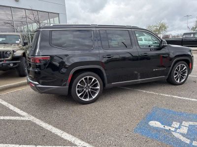2022 Jeep Wagoneer - Photo 30