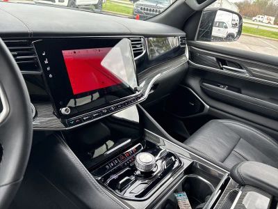 2022 Jeep Wagoneer - Photo 70