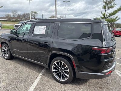 2022 Jeep Wagoneer - Photo 19