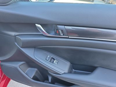 2022 Honda Accord Sedan — photo 7 view