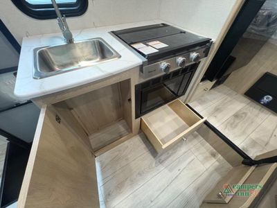 2026 Coachmen RV Leprechaun - Photo 18