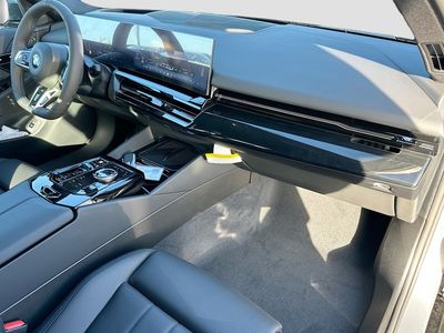 2026 BMW 5 Series - Photo 24