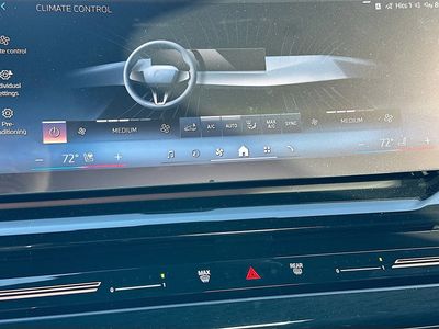 2026 BMW 5 Series - Photo 13