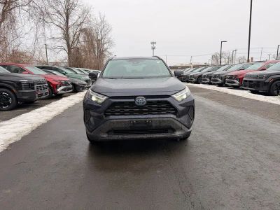 2024 Toyota RAV4 Hybrid XLE - Photo 10