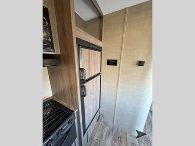2018 Pacific Coachworks Ragen - Photo 32