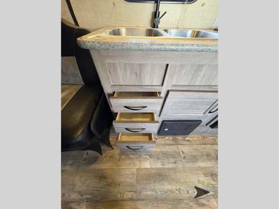 2018 Pacific Coachworks Ragen - Photo 28