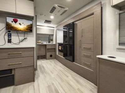 2026 Grand Design Serenova - Photo 24
