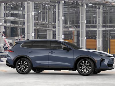 2026 Toyota Crown Signia — photo 13 view