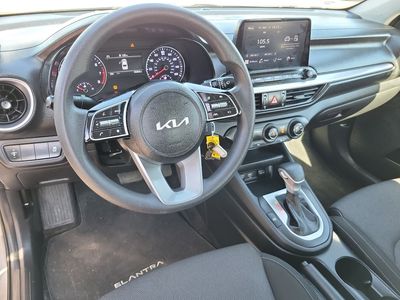 2023 Kia Forte - Photo 2