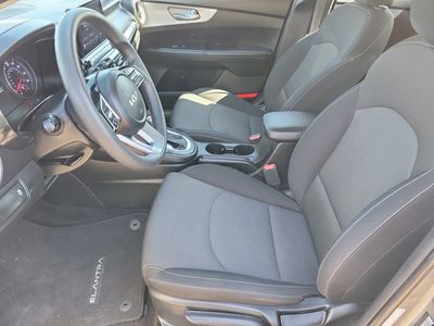 2023 Kia Forte - Photo 3