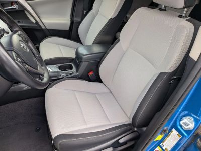 2017 Toyota RAV4 - Photo 11