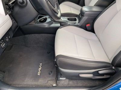 2017 Toyota RAV4 - Photo 12