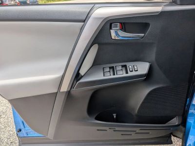 2017 Toyota RAV4 - Photo 25