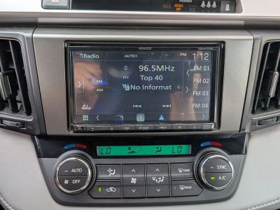 2017 Toyota RAV4 - Photo 19