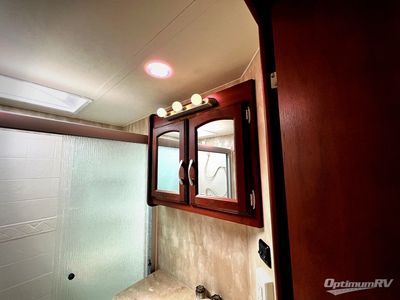 2015 Winnebago Voyage - Photo 18