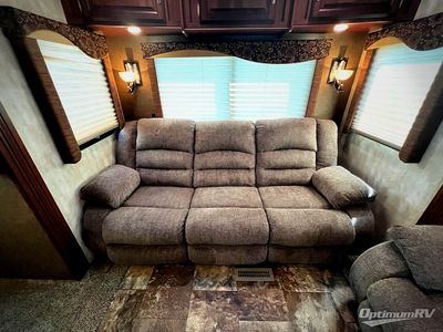 2015 Winnebago Voyage - Photo 10