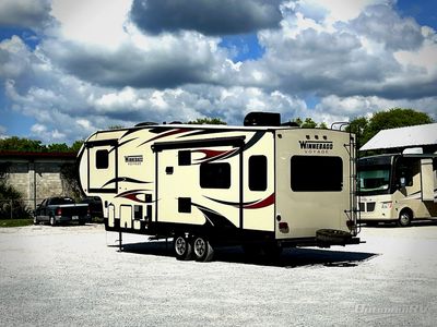 2015 Winnebago Voyage - Photo 3