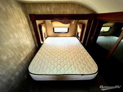 2015 Winnebago Voyage - Photo 20