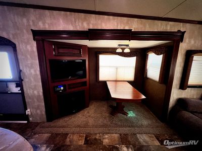 2015 Winnebago Voyage - Photo 12