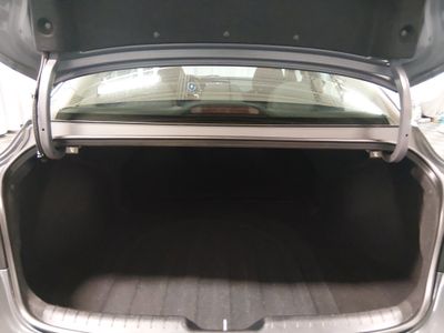 2024 Hyundai Elantra — photo 11 view