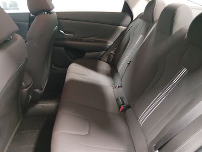 2024 Hyundai Elantra — photo 24 view