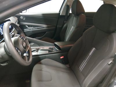 2024 Hyundai Elantra — photo 23 view