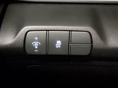2024 Hyundai Elantra — photo 13 view